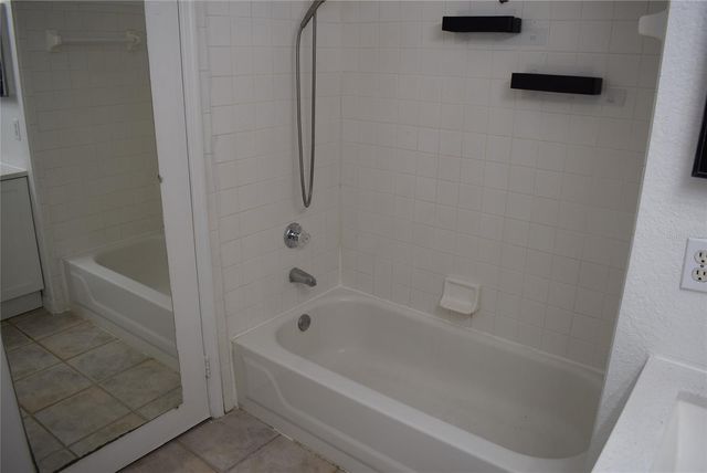 8801 LATREC AVENUE 8105, Orlando, FL 32819