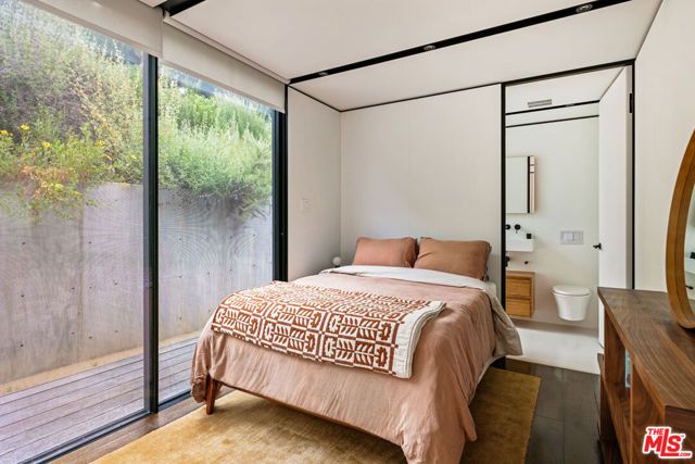 1664 N Benton Way, Los Angeles, CA 90026