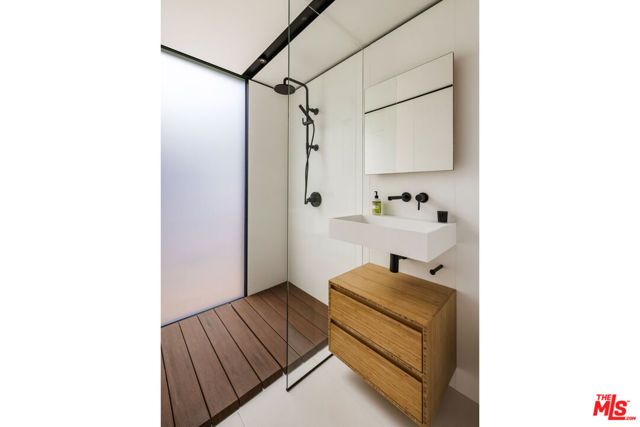 1664 N Benton Way, Los Angeles, CA 90026