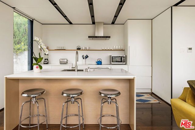 1664 N Benton Way, Los Angeles, CA 90026