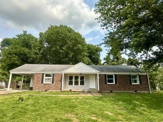 3389 Durrett Dr, Clarksville, TN 37042