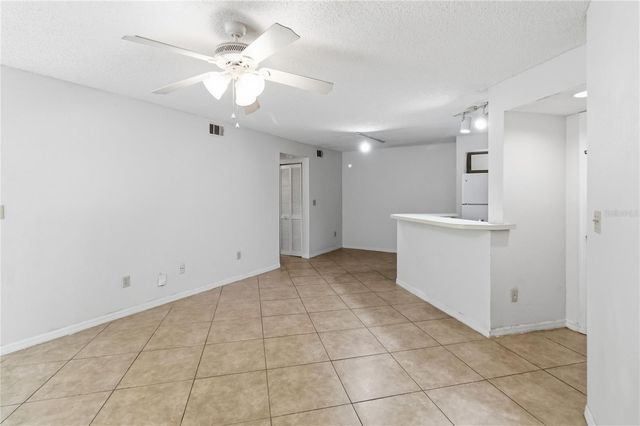 4572 COMMANDER DRIVE 1227, Orlando, FL 32822