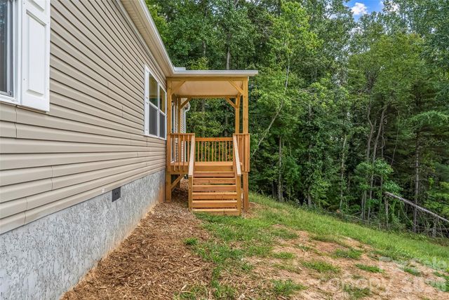 162 Ada Way, Hendersonville, NC 28791