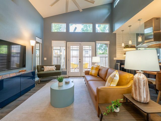 1005 Mansell Ave A, Austin, TX 78702