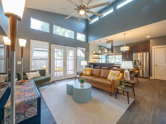 1005 Mansell Ave A, Austin, TX 78702