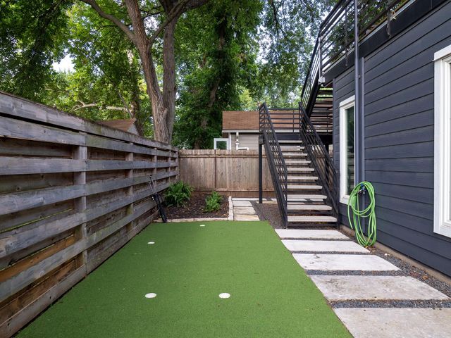 1005 Mansell Ave A, Austin, TX 78702