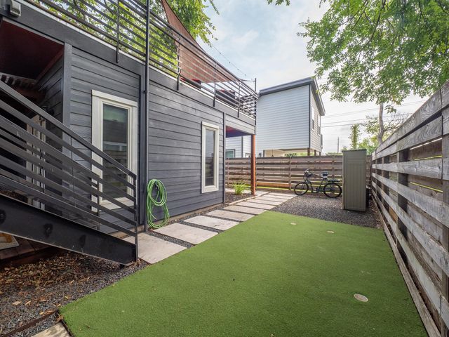 1005 Mansell Ave A, Austin, TX 78702