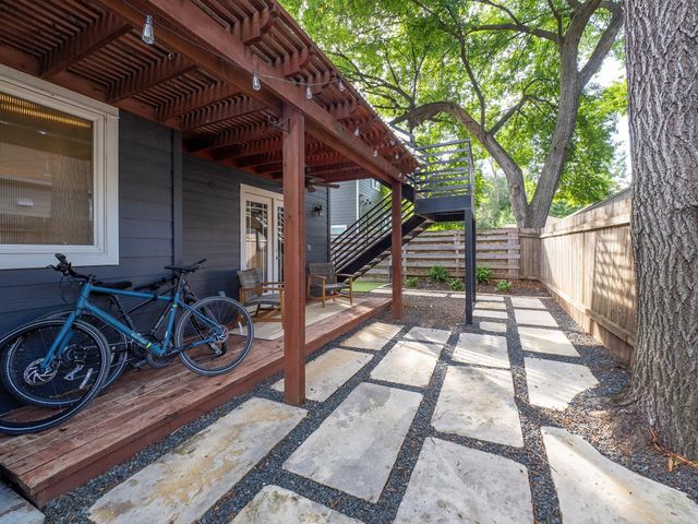1005 Mansell Ave A, Austin, TX 78702