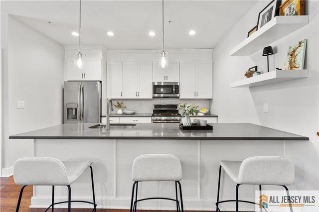 21 Riverwalk, Plainsboro, NJ 08536