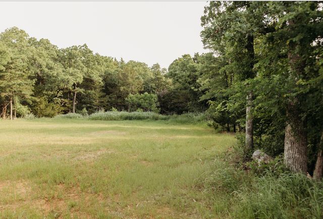 137 Yucatan Village Court, Gordonville, TX 76245