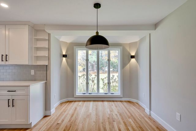 34 Irving Dr, Walpole, MA 02081