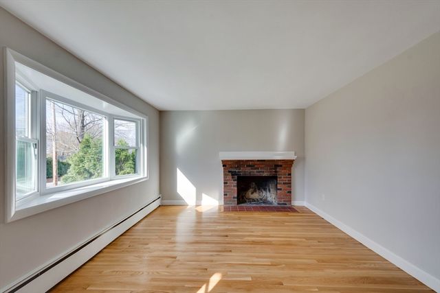 34 Irving Dr, Walpole, MA 02081