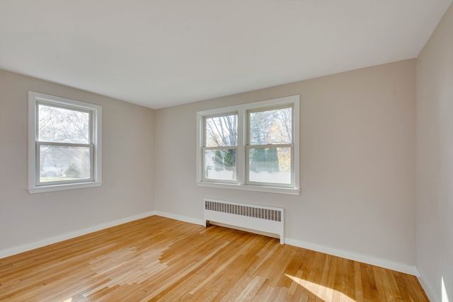 34 Irving Dr, Walpole, MA 02081