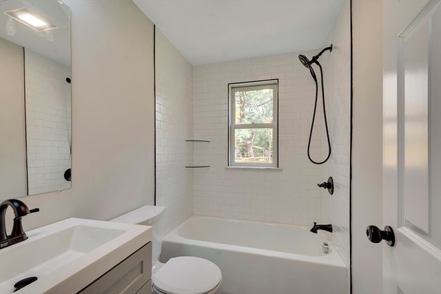 34 Irving Dr, Walpole, MA 02081