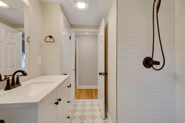 34 Irving Dr, Walpole, MA 02081