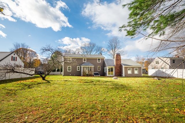 34 Irving Dr, Walpole, MA 02081