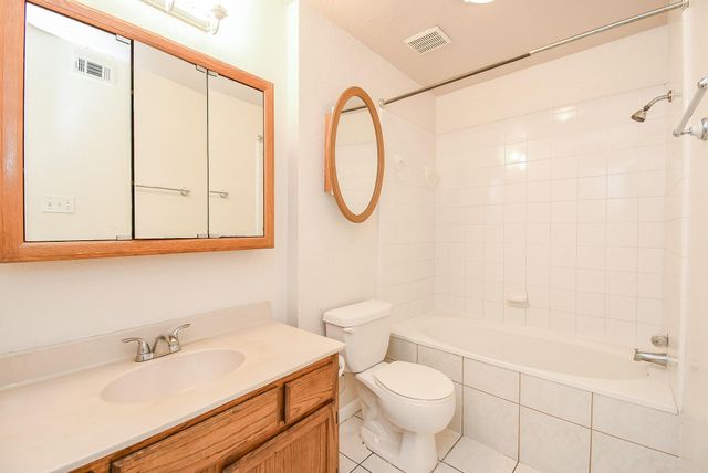 3007 Creekview Drive, Missouri City, TX 77459