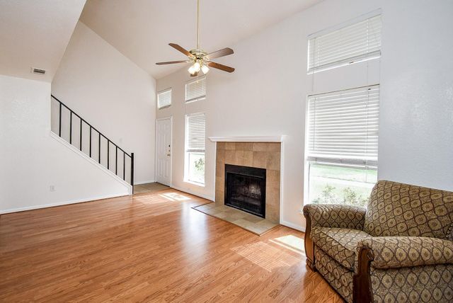 3007 Creekview Drive, Missouri City, TX 77459