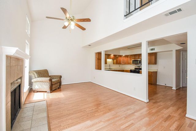 3007 Creekview Drive, Missouri City, TX 77459