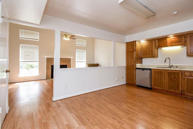 3007 Creekview Drive, Missouri City, TX 77459