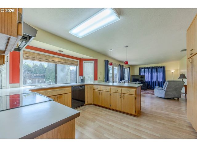 2939 WOLF MEADOWS Ln, Eugene, OR 97408