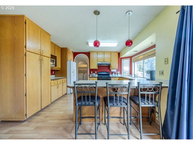 2939 WOLF MEADOWS Ln, Eugene, OR 97408