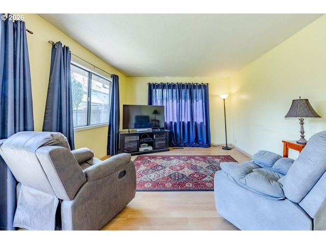 2939 WOLF MEADOWS Ln, Eugene, OR 97408