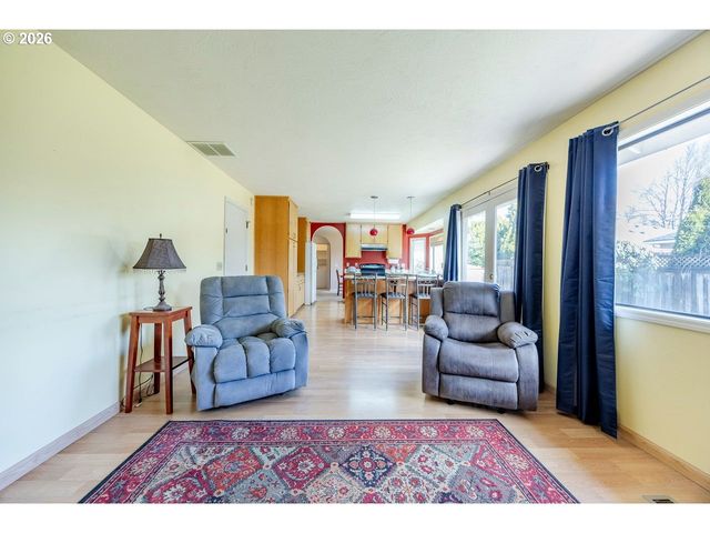 2939 WOLF MEADOWS Ln, Eugene, OR 97408