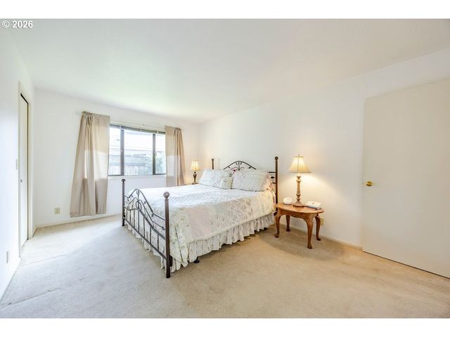 2939 WOLF MEADOWS Ln, Eugene, OR 97408