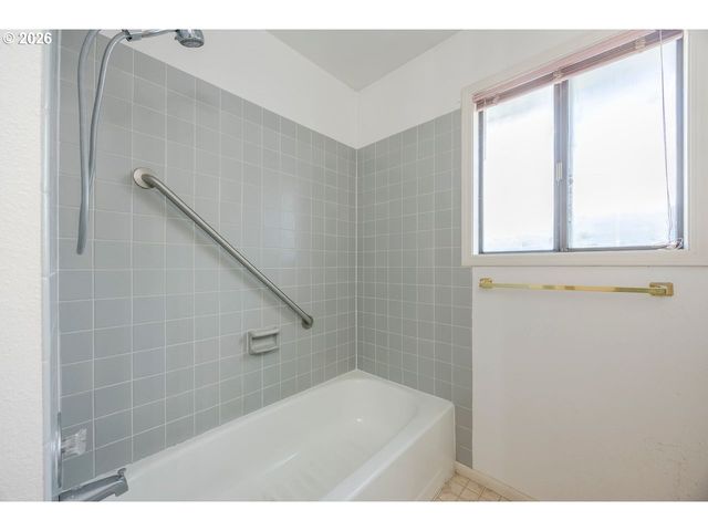 2939 WOLF MEADOWS Ln, Eugene, OR 97408