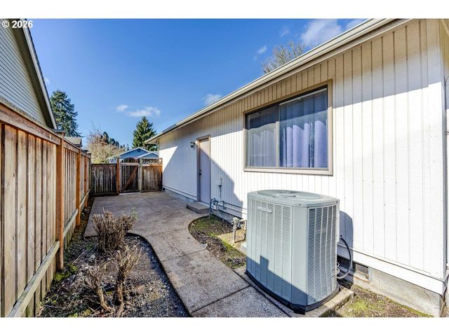 2939 WOLF MEADOWS Ln, Eugene, OR 97408