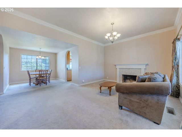 2939 WOLF MEADOWS Ln, Eugene, OR 97408