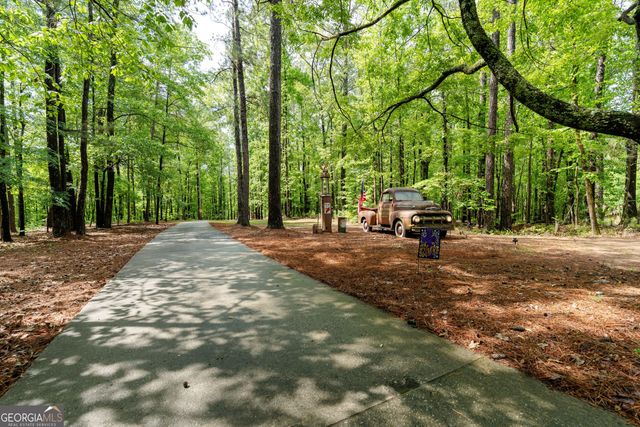 72 Tobler Creek Lane, Juliette, GA 31046
