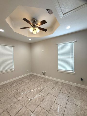 5763 Westover Street, Houston, TX 77033