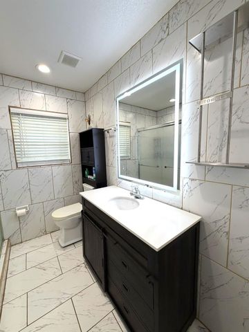 5763 Westover Street, Houston, TX 77033