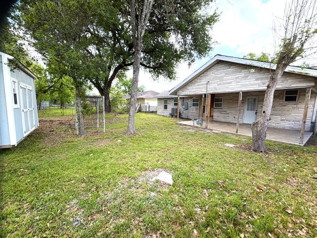 5763 Westover Street, Houston, TX 77033