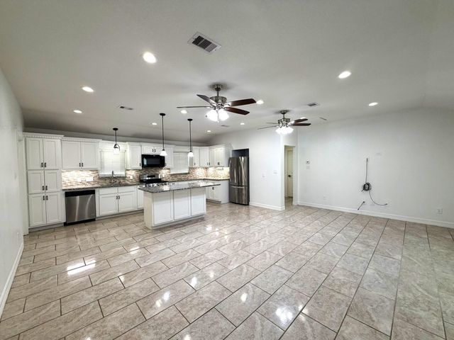 5763 Westover Street, Houston, TX 77033