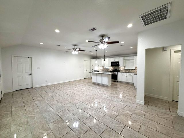 5763 Westover Street, Houston, TX 77033