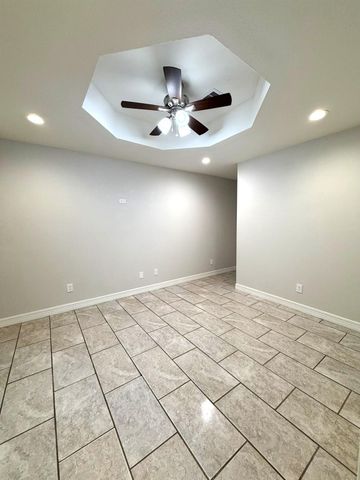 5763 Westover Street, Houston, TX 77033