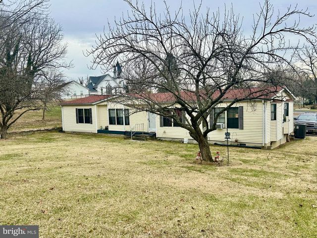 2 OLD CHAPEL AVE, Boyce, VA 22620