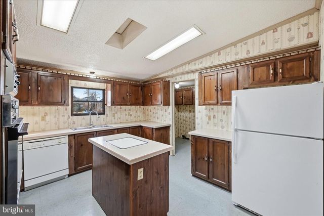 2 OLD CHAPEL AVE, Boyce, VA 22620