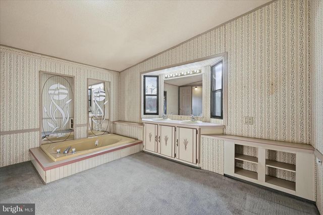 2 OLD CHAPEL AVE, Boyce, VA 22620