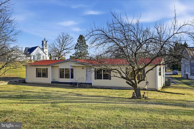 2 OLD CHAPEL AVE, Boyce, VA 22620