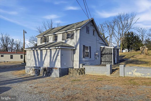 2 OLD CHAPEL AVE, Boyce, VA 22620