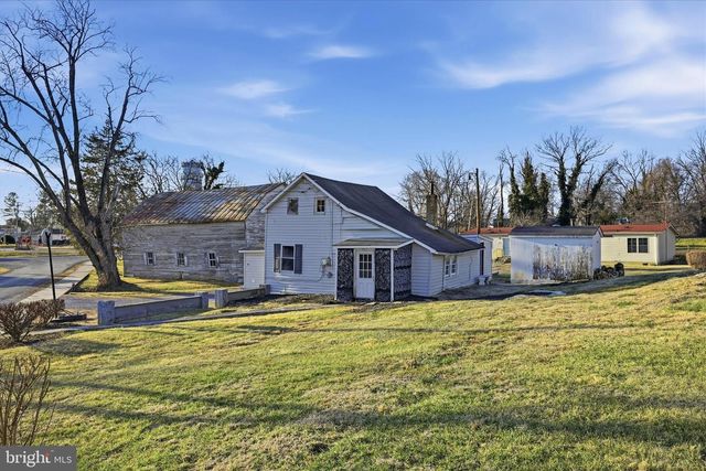 2 OLD CHAPEL AVE, Boyce, VA 22620