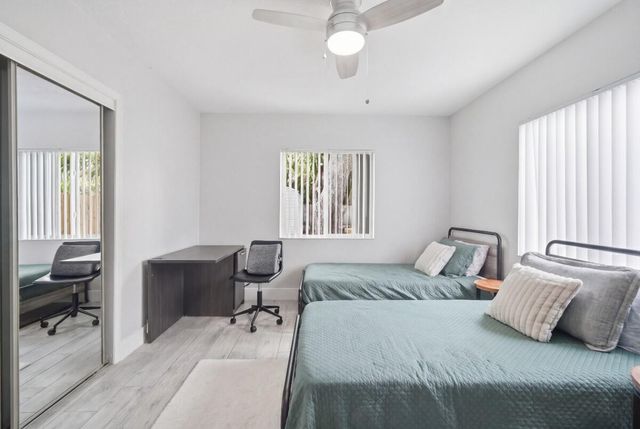 712 NE 10th Avenue, Pompano Beach, FL 33060