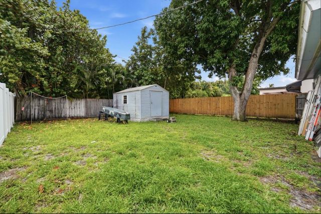 712 NE 10th Avenue, Pompano Beach, FL 33060