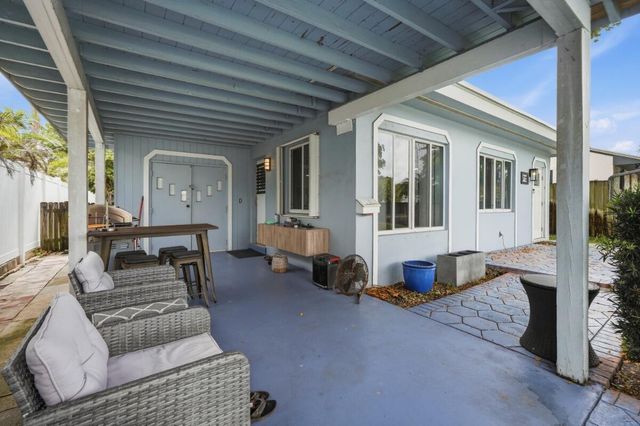 712 NE 10th Avenue, Pompano Beach, FL 33060