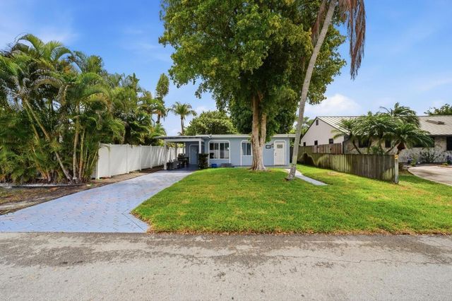712 NE 10th Avenue, Pompano Beach, FL 33060