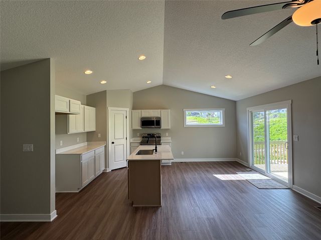 4825 Synergy Street, Van Meter, IA 50261